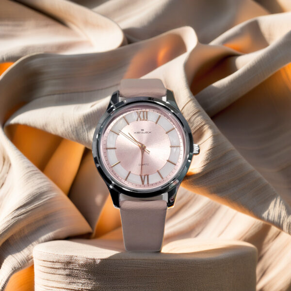 Looking for a stylish ladies watch to match your every outfit? Look no further. This little number comes with 2 strap lengths; for the office and those Friday nights. Quick release straps means you can change your style on-the-go and choose from a wide range of colours! Add a final touch with your favourite photo.